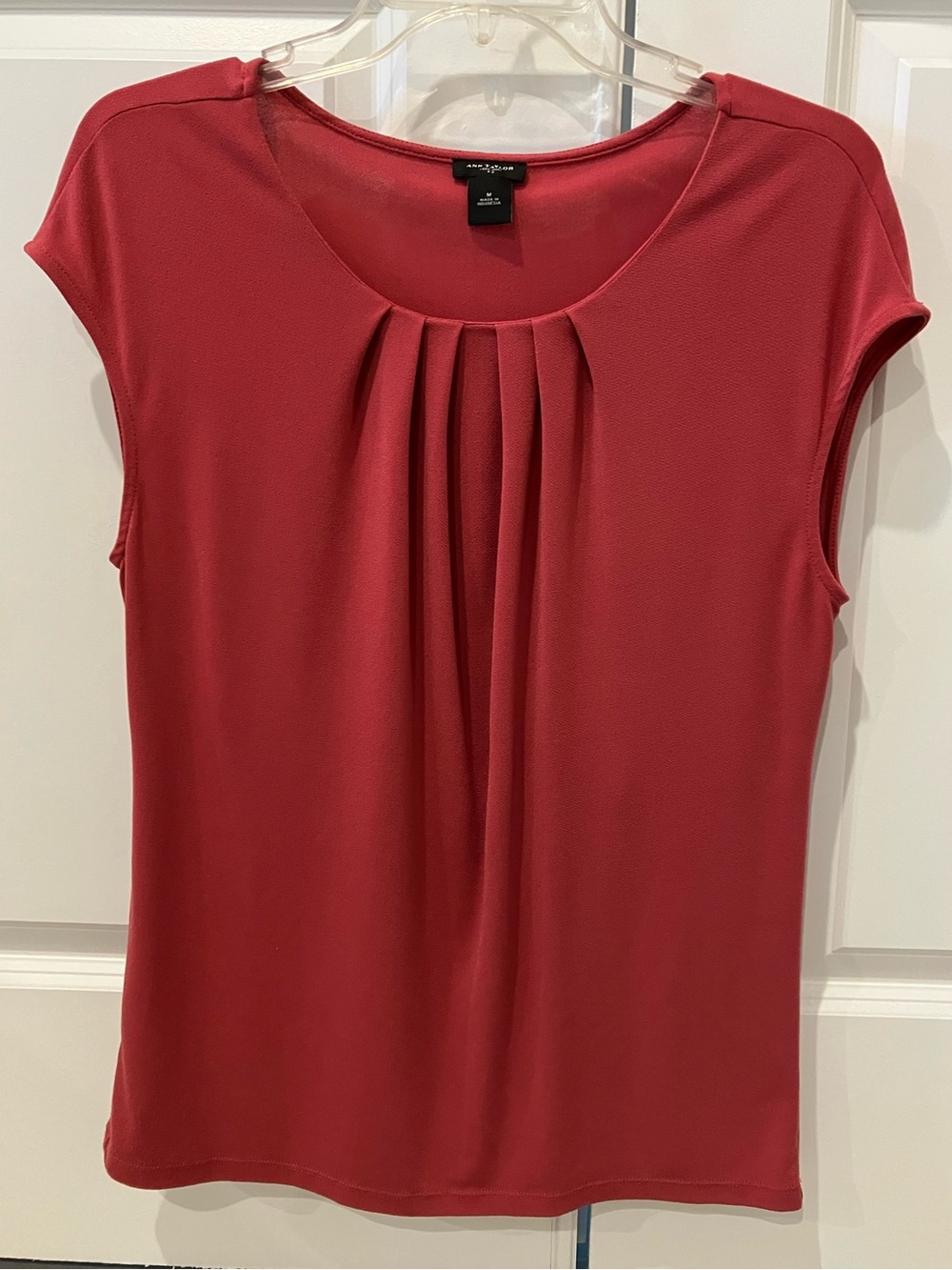 Ann Taylor Salmon Pleated Front Cap Sleeve Blouse Size Medium